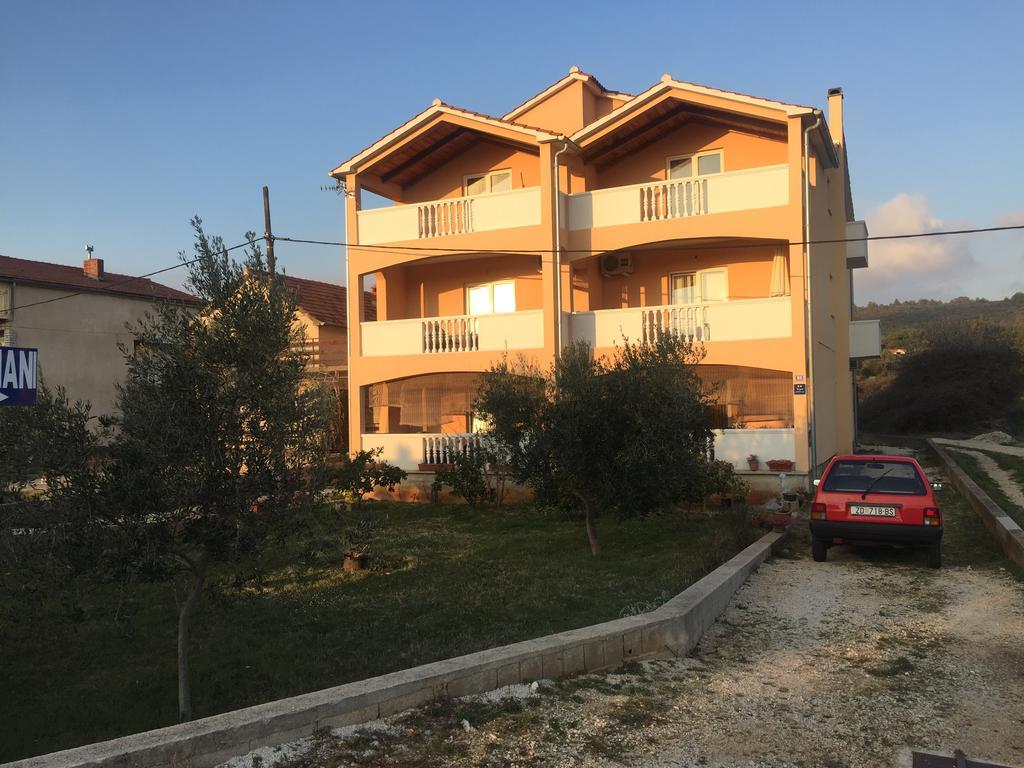 Apartments Mladenka 20M From Marina! Sukošan Eksteriør billede