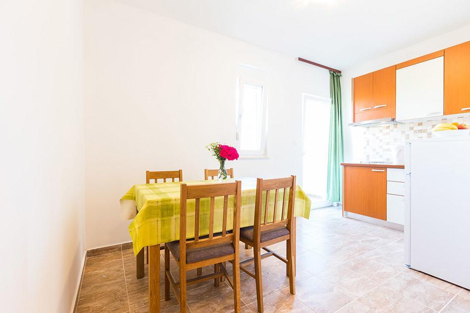 Apartments Mladenka 20M From Marina! Sukošan Eksteriør billede